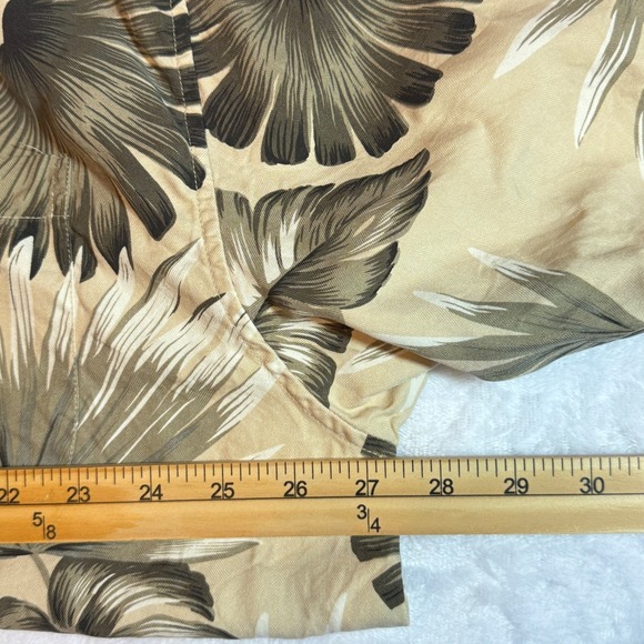 Hilo Hattie Mens Hawaiian Shirt XL Beige & Brown Floral 100% Silk Short Sleeve - Picture 3 of 9